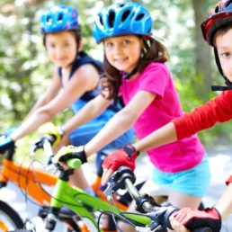 Kids auf Bikes